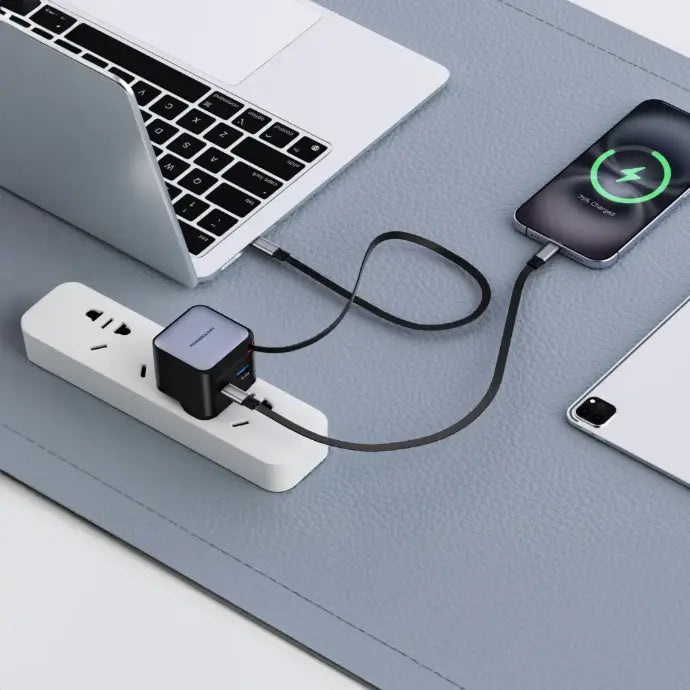 Powerology Dual Port | Retractable GaN Charger